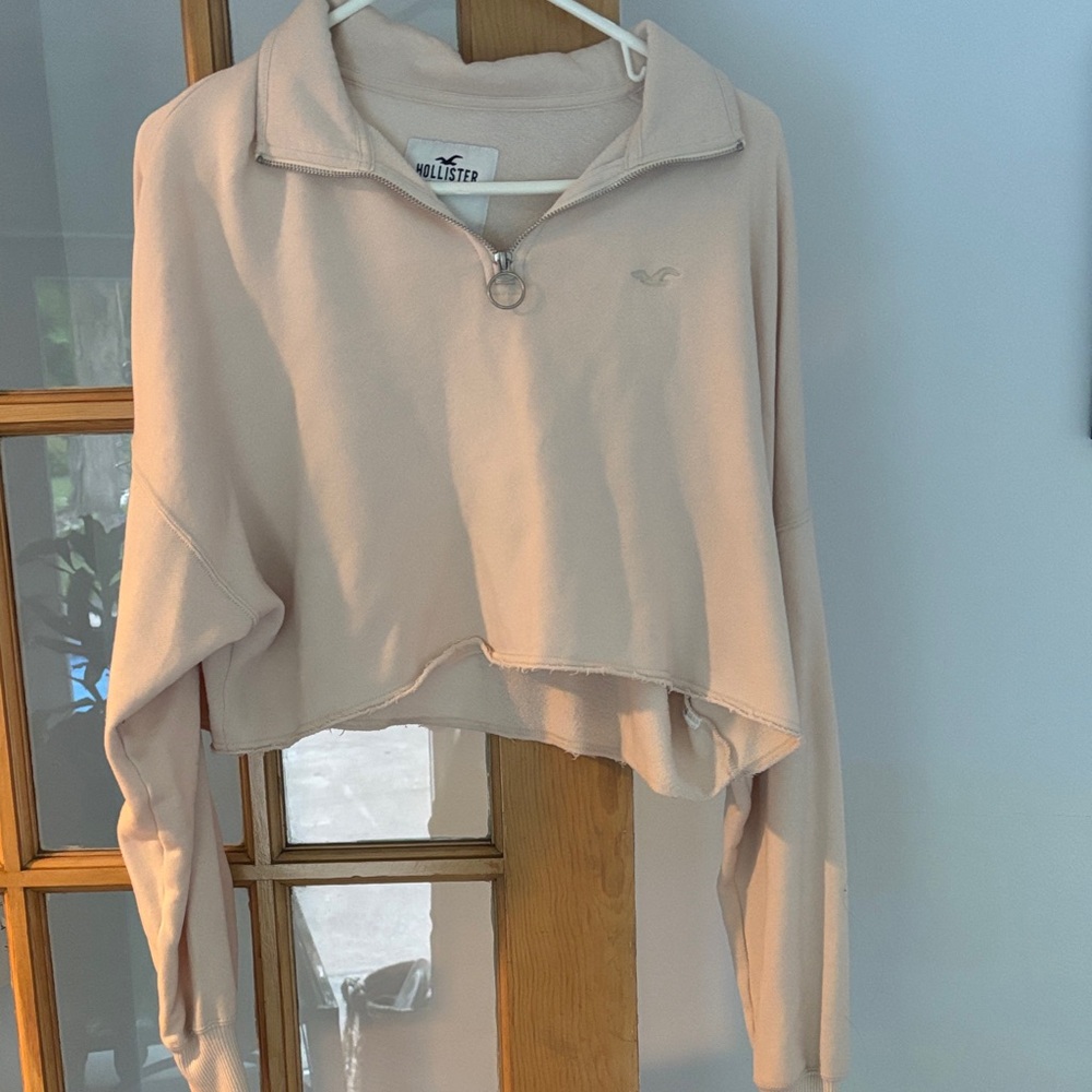 Hollister Cropped Half-Zip Pullover in Dusty Pink